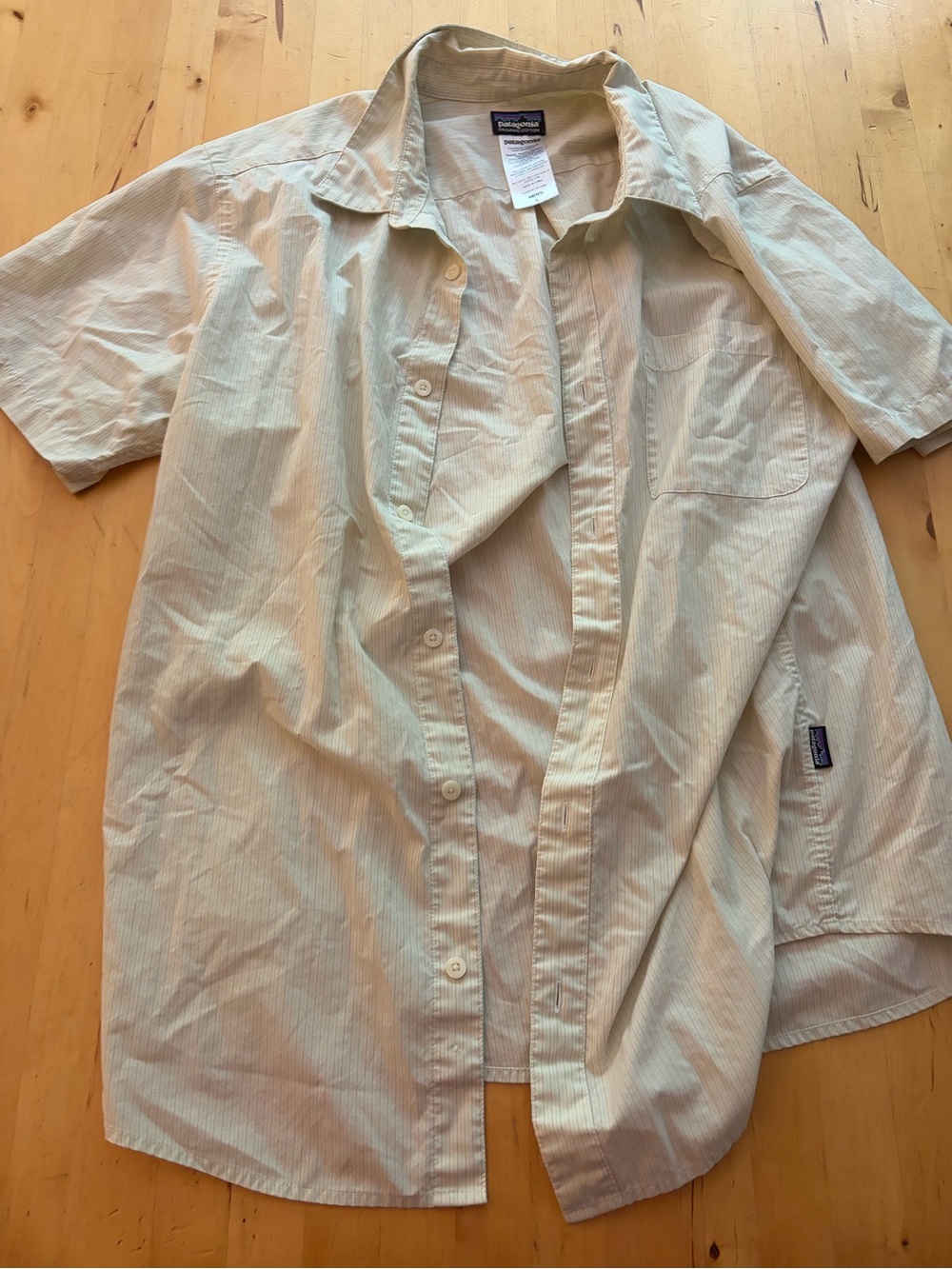 Patagonia Light Beige Short-Sleeve Button-Down Shirt